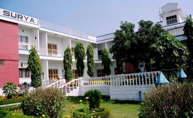 Hotel Surya Khajurāho Dış mekan fotoğraf